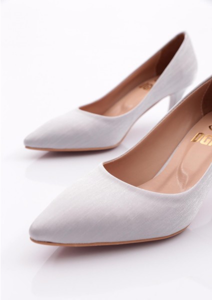 320 Sivri Burun Parmak Dekolteli Topuklu Ayakkabı fırsatları