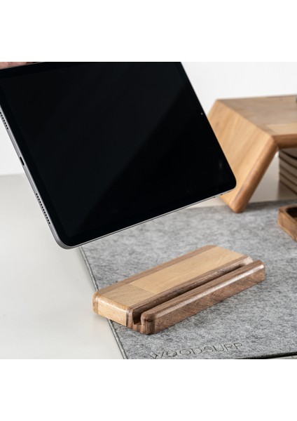 Tablet Tutucu, Ahşap Tablet Standı, Masaüstü Ahşap Tablet Tutucu - Ceviz