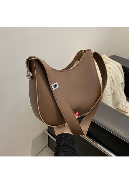 Büyük Kapasiteli Kadın Omuz Çantası (Yurt Dışından) fiyatları