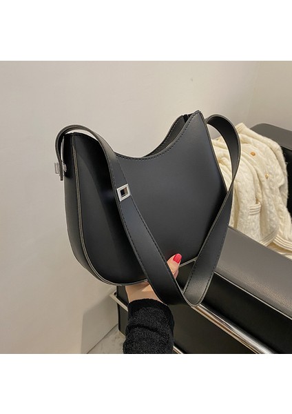 Büyük Kapasiteli Kadın Omuz Çantası (Yurt Dışından) modelleri