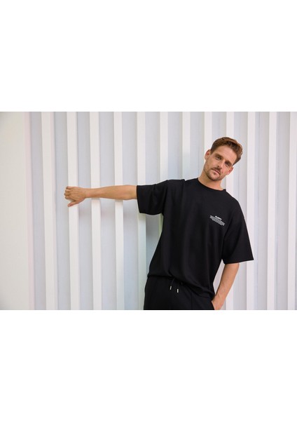 Erkek Siyah Renkli Fluffy Baskılı Oversize Tişört fırsatları