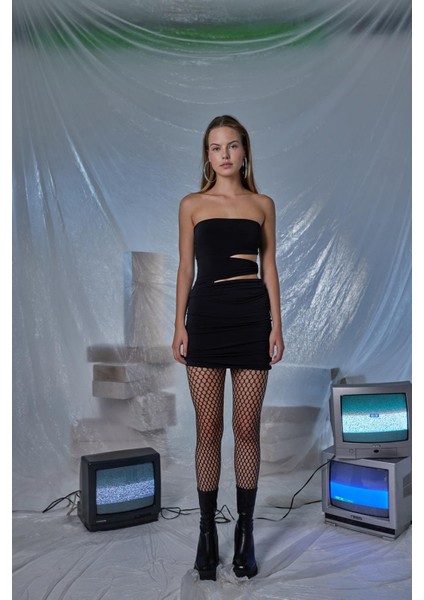 Kadın Siyah Mini Boy Aksesuarlı Bel Detaylı Straplez Buble Elbise modelleri