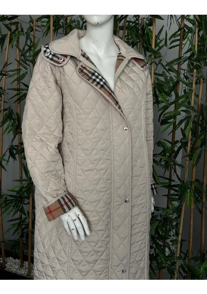 Kadın Büyük Beden Ekose 120 cm Mevsimlik Açık Bej Kapitone Mont 1042 fırsatları