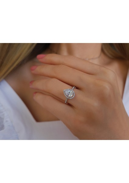 Pırlanta ve Beyaz Topaz Su Damlası Yüzük 0423R0186 fırsatları