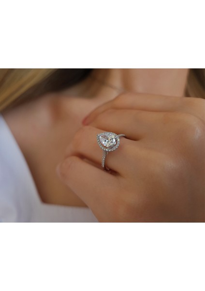 Pırlanta ve Beyaz Topaz Su Damlası Yüzük 0423R0186 indirimleri