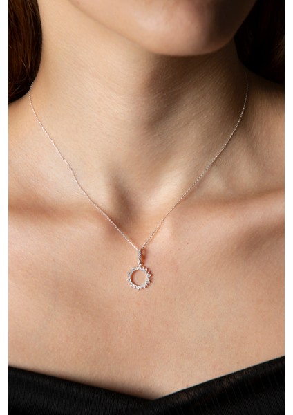 Kadın Güneş Model 925 Ayar Gümüş Kolye