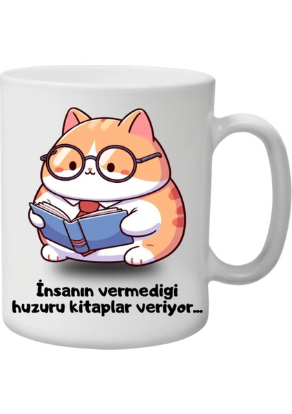 Beyaz Kitap Okuyan Kedi Kupa