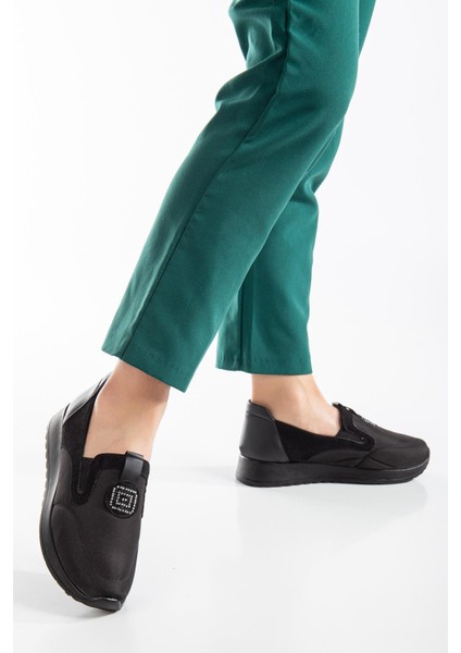 Süet ve Paraşüt Malzeme Taş Detaylı Siyah Kadın Günlük Ayakkabı fiyatları