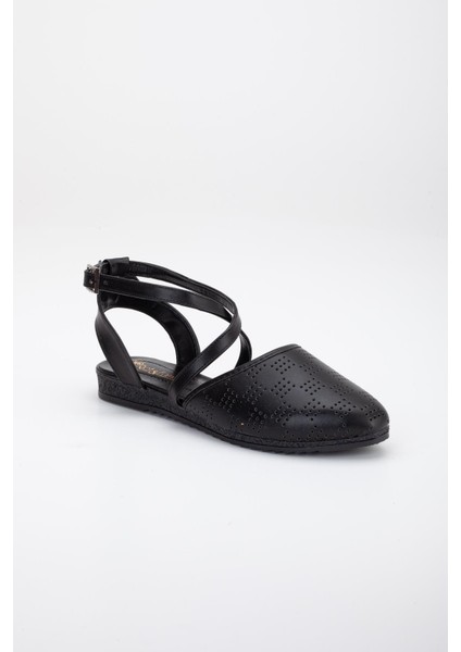 Yüzü Lazer Baskılı Çapraz Baretli Siyah Kadın Babet fırsatları