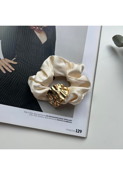 Alice İsstanbul Beyaz Gold Ezme Detaylı Scrunchie