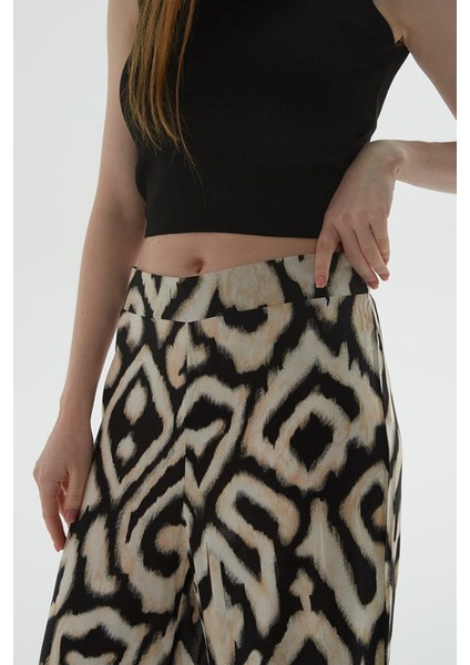 Desenli Crop Pantolon Siyah fırsatları