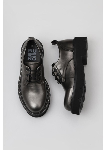 Gümüş Deri Kadın Klasik Ayakkabı Kısa Topuklu Poliüretan Tabanlı