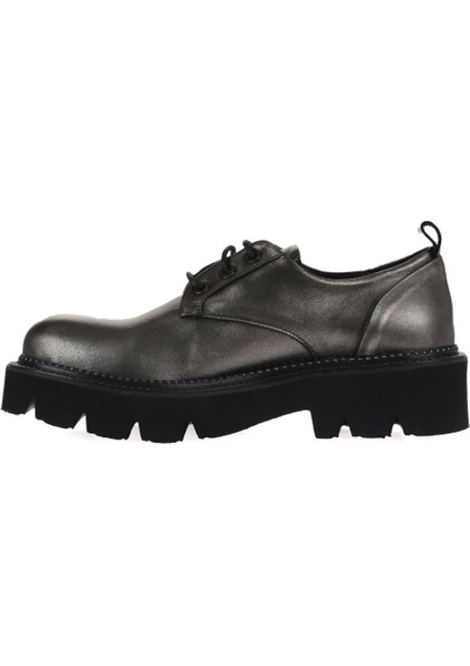 Gümüş Deri Kadın Klasik Ayakkabı Kısa Topuklu Poliüretan Tabanlı fırsatları