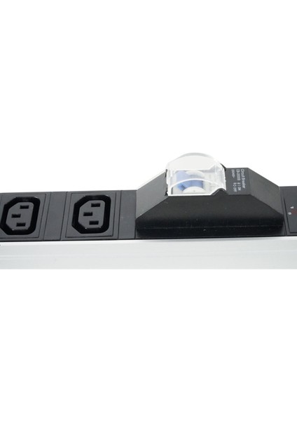 1u 19 8XC13 Soket Tipi 16A Devre Kesicili 3x2,5mm2 1,5m Pdu