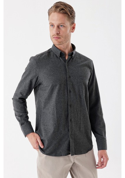 Siyah Uzun Kollu Gabardin Sert Yaka Cepli Casual Comfort Fit Rahat Kesim Gömlek 1004235108