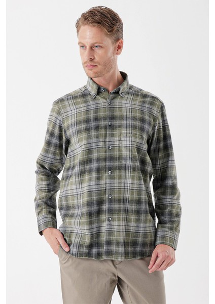 Uzun Kollu Ekoseli Gabardin Sert Yaka Cepli Garnili Casual Comfort Fit Gömlek 1004235112