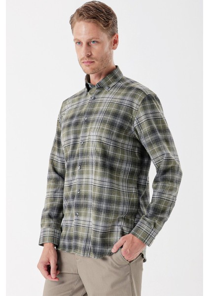Uzun Kollu Ekoseli Gabardin Sert Yaka Cepli Garnili Casual Comfort Fit Gömlek 1004235112 modelleri