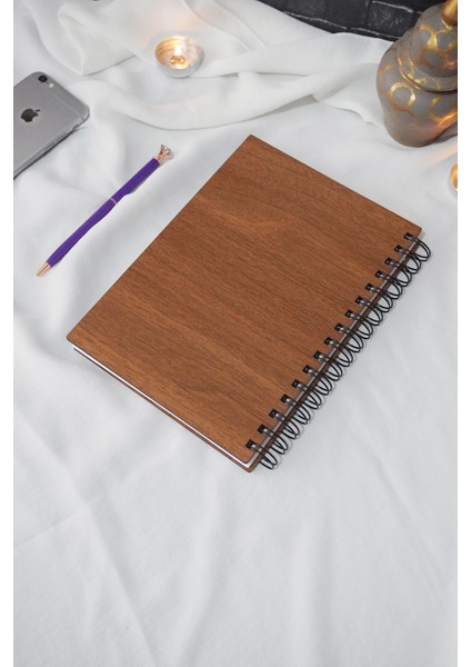 Mustafa Kemal Atatürk (A5) Ahşap Kapaklı Okul Defteri- Günlük - Çizgisiz Defter (Ahşap Rengi Ceviz)