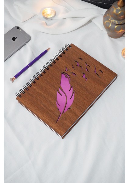 Kuşlu Tüy Desenli Ahşap Kapaklı Defter - A5 Resim Defleri - Çizgisiz Defter (Ahşap Rengi Ceviz)