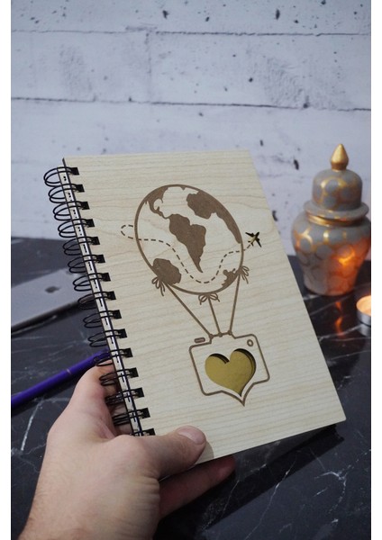 Dünyalı Balon Desenli Ahşap Defter - Ajanda - Günlük - Çizgisiz Defter (Ahşap Rengi Banu) A5