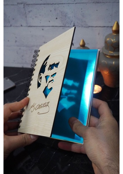 A5 Spiralli Mustafa Kemal Atatürk Ahşap Defter - Günlük - Çizgisiz Defter (Ahşap Rengi Banu)