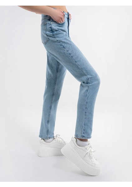 Mom Slim Fit Kadın Pantolon fırsatları