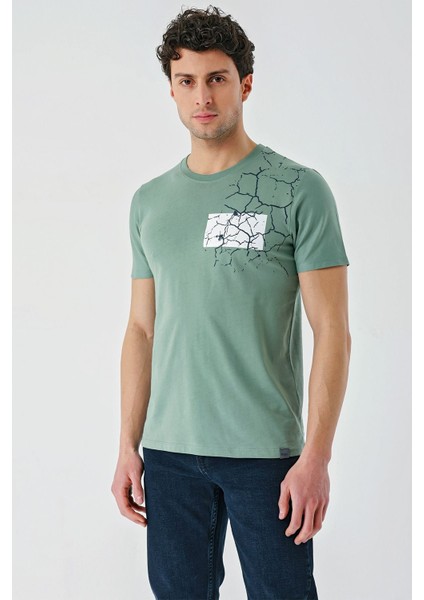 Koyu Vizon Baskılı Bez Ayağı Bisiklet Yaka Cepli %100 Pamuk Slim Fit Dar Kesim T-Shirt 1011240180