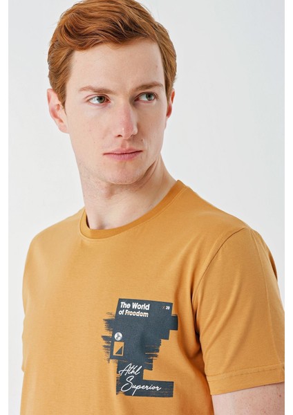 Hardal Baskılı Bez Ayağı Bisiklet Yaka %100 Pamuk Casual Slim Fit Dar Kesim Tişört 1011240166 fiyatları