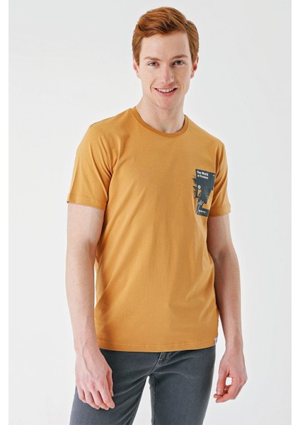 Hardal Baskılı Bez Ayağı Bisiklet Yaka %100 Pamuk Casual Slim Fit Dar Kesim Tişört 1011240166 indirimleri