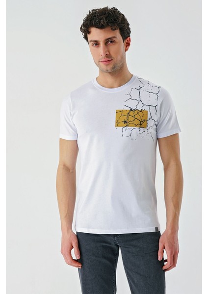 Beyaz Baskılı Bez Ayağı Bisiklet Yaka Cepli %100 Pamuk Slim Fit Dar Kesim T-Shirt 1011240180