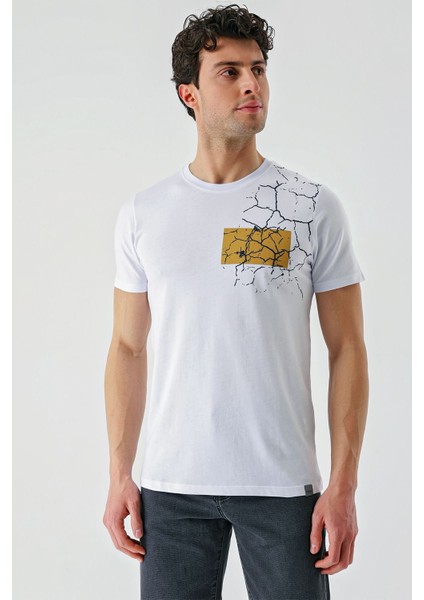 Beyaz Baskılı Bez Ayağı Bisiklet Yaka Cepli %100 Pamuk Slim Fit Dar Kesim T-Shirt 1011240180