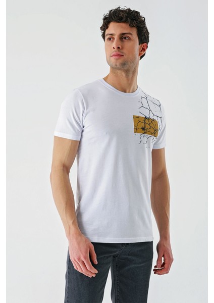 Beyaz Baskılı Bez Ayağı Bisiklet Yaka Cepli %100 Pamuk Slim Fit Dar Kesim T-Shirt 1011240180
