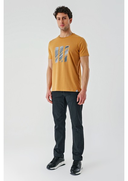 Hardal Baskılı Bez Ayağı Bisiklet Yaka %100 Pamuk Casual Slim Fit Dar Kesim Tişört 1011240165 fırsatları