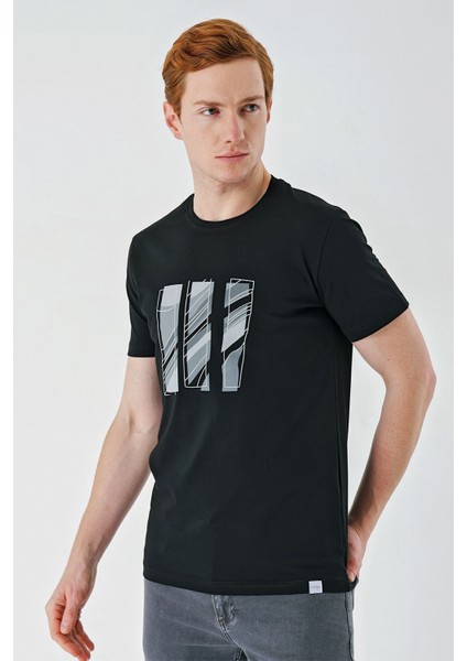 Siyah Baskılı Bez Ayağı Bisiklet Yaka %100 Pamuk Casual Slim Fit Dar Kesim T-Shirt 1011240165