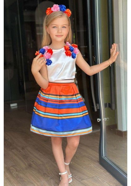 Kız Çocuk Sıfır Kol Üzeri 3D Gül Işlemeli Bluz Renkli Şerit Detaylı Mavi Etekli Takım