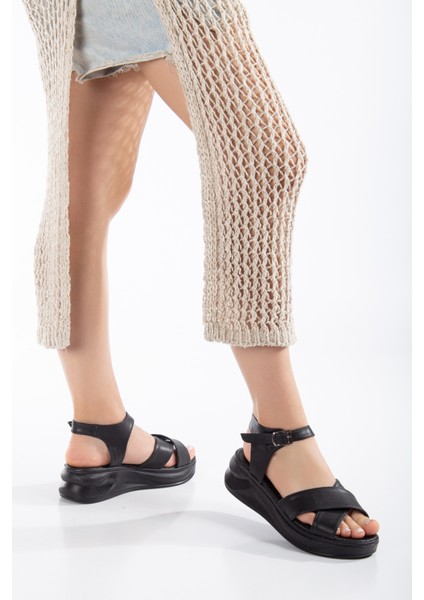 Kalın Yumuşak Tabanlı Çapraz Sandalet Siyah fiyatları