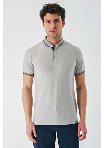 Taş Rengi Desenli Jakarlı Düğmeli Yaka Cepli Casual Slim Fit Dar Kesim Tişört 1011240175