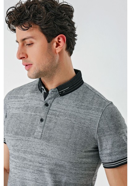 Siyah Desenli Jakarlı Düğmeli Yaka Cepli Casual Slim Fit Dar Kesim Tişört 1011240174 fiyatları