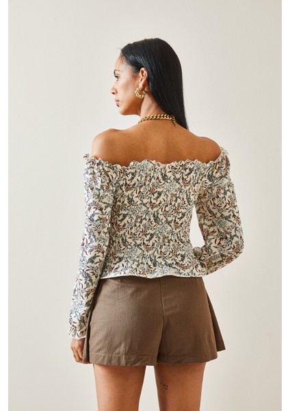 Bej Çiçek Desenli Uzun Kol Büzgülü Bluz 5YXK2-48282-25 indirimleri