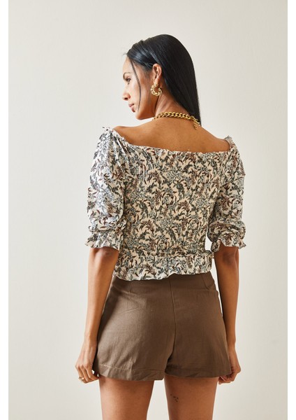 Ekru Önü Büzgülü Kısa Kol Örme Bluz 5YXK2-48291-52 indirimleri