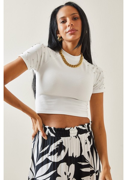 Beyaz Boncuk Işlemeli Yarım Balıkçı Yaka Crop Bluz 5YXK2-48253-01 modelleri