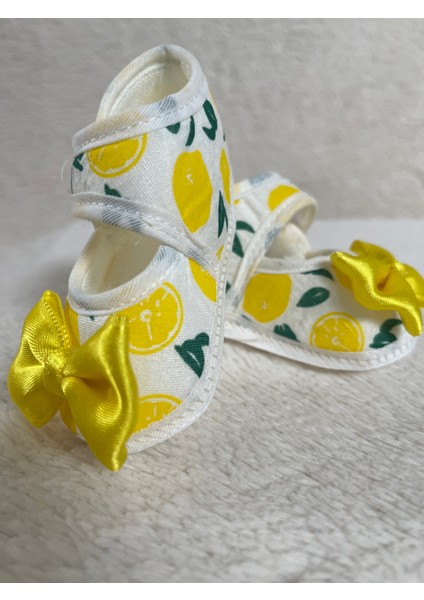 Hoşgeldin Bebek Hediye Seti , Bandanalı Bebek Patik & Çıtçıtlı Body & Mendil & Banyo Süngerli Hediye Kutusu modelleri