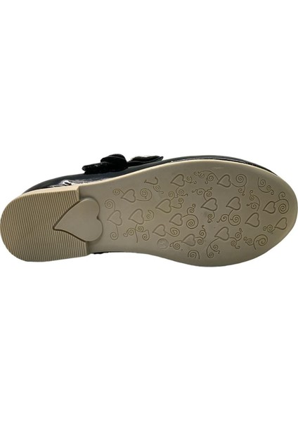 109 Kız Çocuk Kelebekli Babet indirimleri