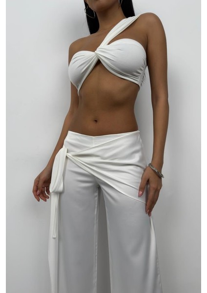 Önden Bağlamalı Saten Pantolon fırsatları