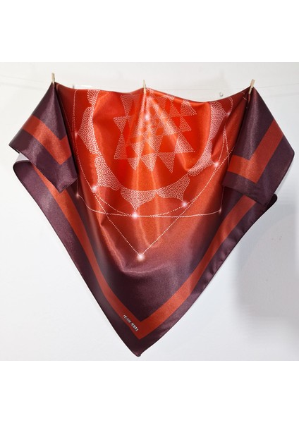 Hediyelik Kırmızı Fular Bandana Yeni Yıl Geometrik Yantra Desenli fiyatları
