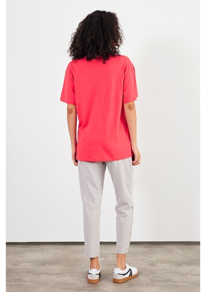 Kadın Vena Mercan Logo Baskılı Oversize Tişört fırsatları