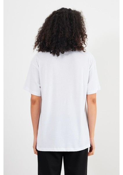 Kadın Vena Beyaz Logo Baskılı Oversize Tişört fiyatları