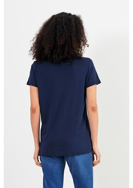 Kadın Boyfriend Lacivert V Yaka Regular Fit Modal Tişört (Lyocell) fırsatları
