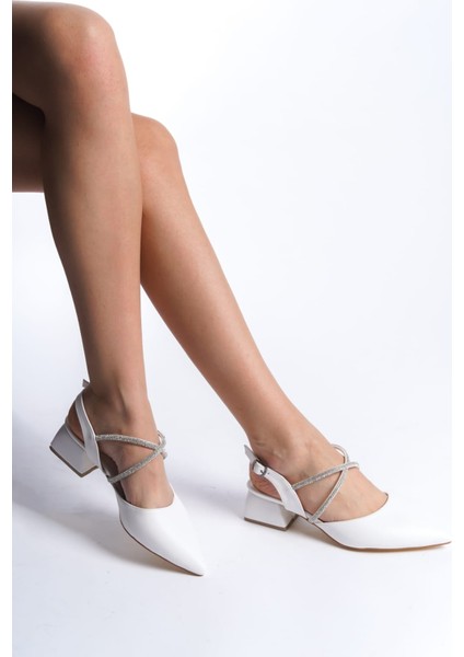 Önü Taşlı Çapraz Klasik Günlük Topuklu Şık Ayakkabı