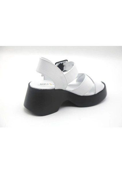 42627 Beyaz Bayan Sandalet modelleri
